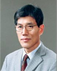 제9대 이강옥 원장
